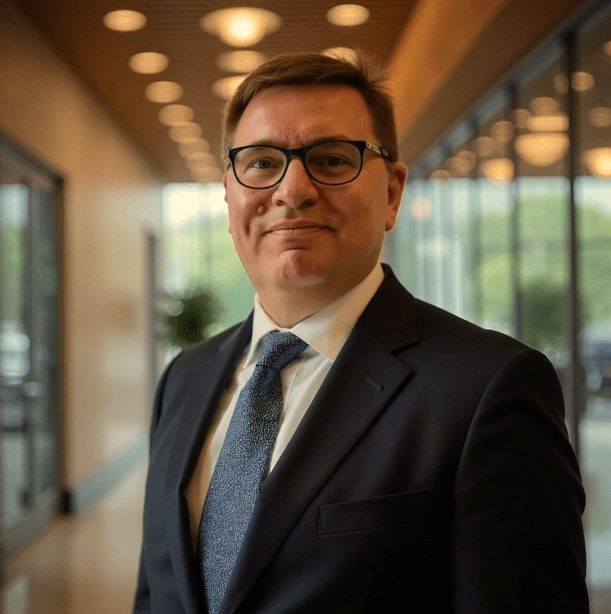 A Paradigm of Excellence: Frank Arndt and the Global Recognition of Paradigm Family Law LLP