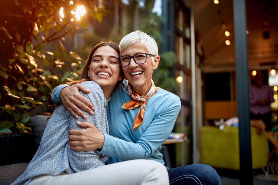 Adult child and parent embracing — adult children living at home divorce